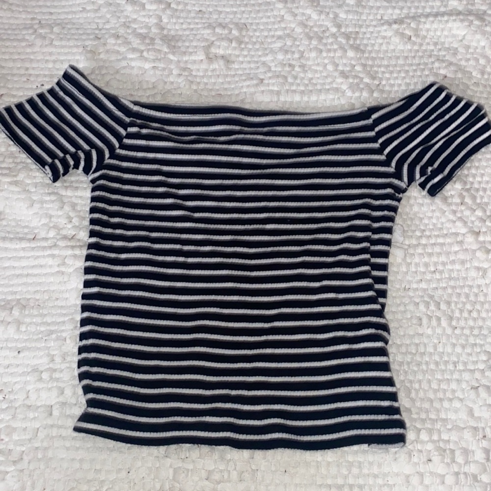 Black and white crop top!